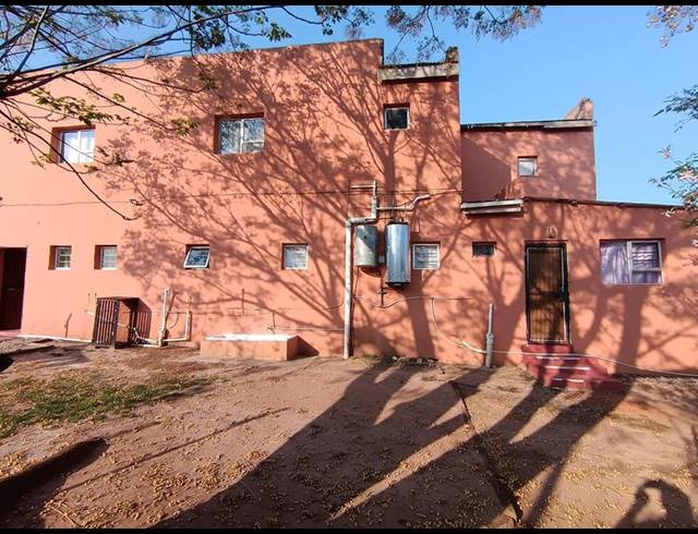 13 BEDROOM HOUSE FOR SALE IN MADEIRA PARK